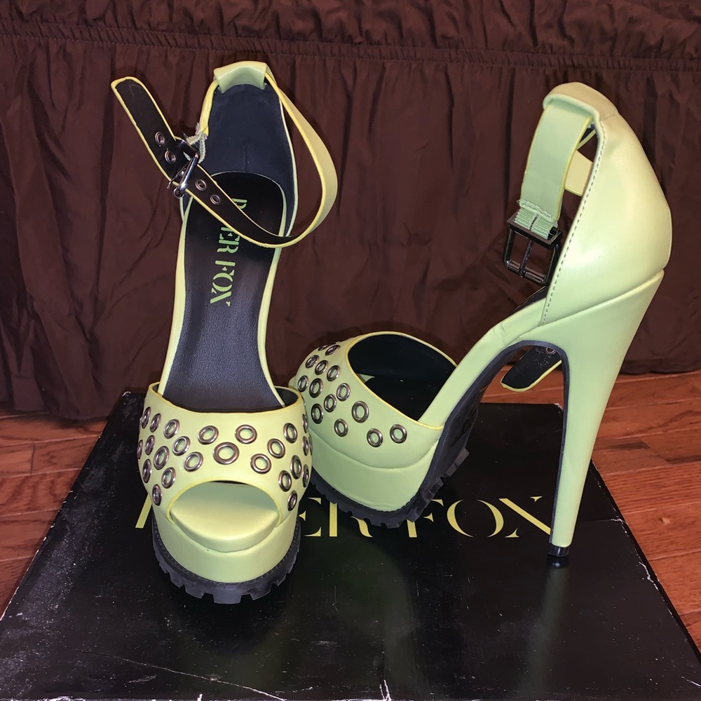 Paperfox Platform Heel - Picture 2 of 3